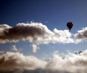 Puzle Balón v oblacích