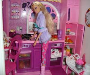 Puzle Barbie v kuchyni