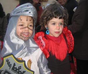 Puzle Chlapec a dívka oblečená pro karneval