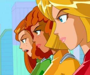 Puzle Clover, Alex a Sam, tři Totally Spies