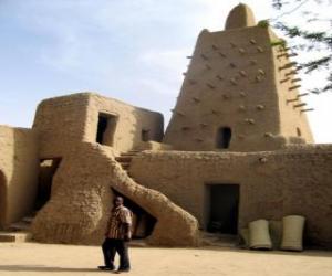 Puzle Djingareyber mešita ve městě Timbuktu v Mali