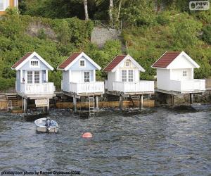 Puzle Domy na jezeře, Norsko