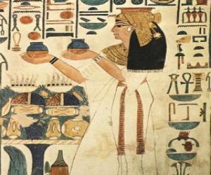 Puzle Egyptská kámen s vyrytým vyobrazení bohyně s nápisy nebo hieroglyfy