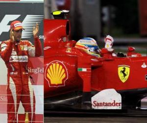 Puzle Fernando Alonso oslavuje vítězství v Grand Prix v Singapuru (2010)