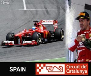 Puzle Fernando Alonso oslavuje vítězství v Grand Prix Španělska 2013