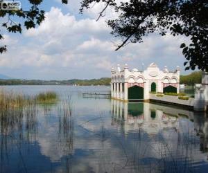 Puzle Jezero Banyoles, Katalánsko, Španělsko