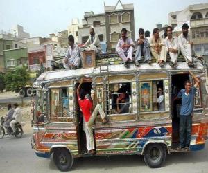 Puzle Karáčí autobus