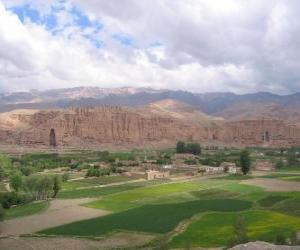 Puzle Kulturní krajina a archeologické pozůstatky z Bamiyan údolí, v Afghánistánu.