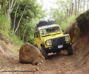 Puzle Land Rover Defender žlutý