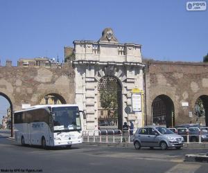 Puzle Porta San Giovanni, Řím