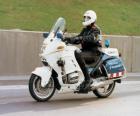 Motorizované policistu na motorce