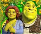 Shrek a Fiona v lásce a velmi šťastný