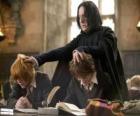 Profesor Severus Snape, studiem a Harry Potter Ron Weasley
