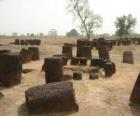 Stone Circles of Senegambia, včetně 93 kamenných kruhů a četné mohyly. Senegal a Gambie.