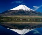Fuji Yama vulkán je nejvyšší hora v zemi, s 3776 m Japonsko