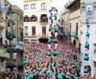 Historické lidské věže &#039;castell&#039;, dvě osoby pro osm úrovní, zvednutý a odvolává Castellers de Vilafranca 01.11.2010