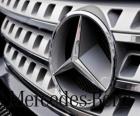 Mercedes logo, Mercedes-Benz, německá značka vozidla. Tři-poukázala hvězda Mercedes
