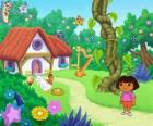 Dora, vedle domu v lese