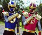 Thunder Ranger jsou duo Crimson a Navy