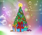 Kresba vánoční strom, zdobené a dárky