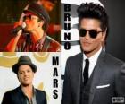 Bruno Mars je zpěvák, skladatel a hudební producent