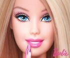Barbie je namalované rty