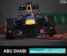 Sebastian Vettel slaví vítězství v Grand Prix Abú Dhabí 2013