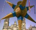 Tradiční piñata v Mexiku na Vánoce, devět-hvězda, hvězda Betlémská