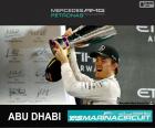 Nico Rosberg slaví vítězství v 2015 Grand Prix Abú Zabí