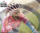 Vincenzo Nibali, šampion Giro Itálie s týmu Astana. Jeho druhý růžový dres 2013 a 2016