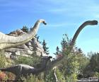 Brachiosaurus byly velkých býložravých dinosaurů, s tělem velké velikosti, velmi dlouhým krkem a malou hlavou