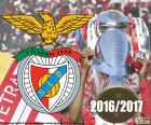 Šampion Sport Lisboa e Benfica, vítěz pro čtvrtým rokem portugalské fotbalové ligy Primeira Liga 2016-2017
