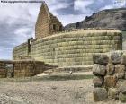 Krásný obraz chrámu slunce v Ingapircu, památník Incy civilizace v Ekvádoru
