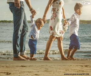 Puzle Rodinné procházky po pláži
