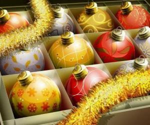 Puzle Sada míčků s různými vánoční ozdoby