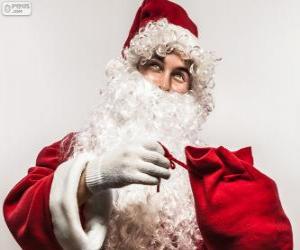 Puzle Santa Claus spokojený s vánoční dárky