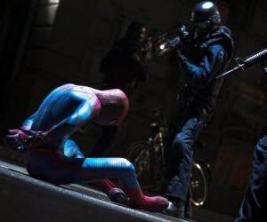 Puzle Spider-Man zajat policie