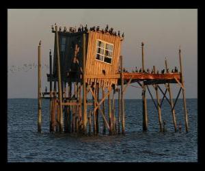 Puzle Stilt dům chata pro rybáře, výstavba podporovaných na pilotách v jezeře