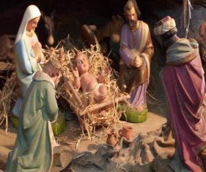 Puzle Svatá rodina ve stáji s vola a mezek, pastýř s ovcí a král dává své dary k Ježíši