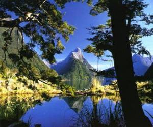 Puzle Te Wahipounamu - jihozápadní Nový Zéland.