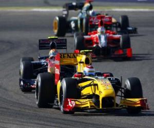 Puzle Vitaly Petrov - Renault - Bahrajn 2010