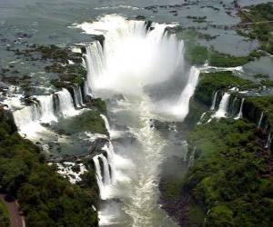 Puzle Vodopády Iguaçu, Argentina a Brazílie